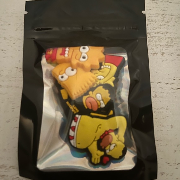 🐊 3/$15 or $8 Simpson charms set 5 - Picture 2 of 2